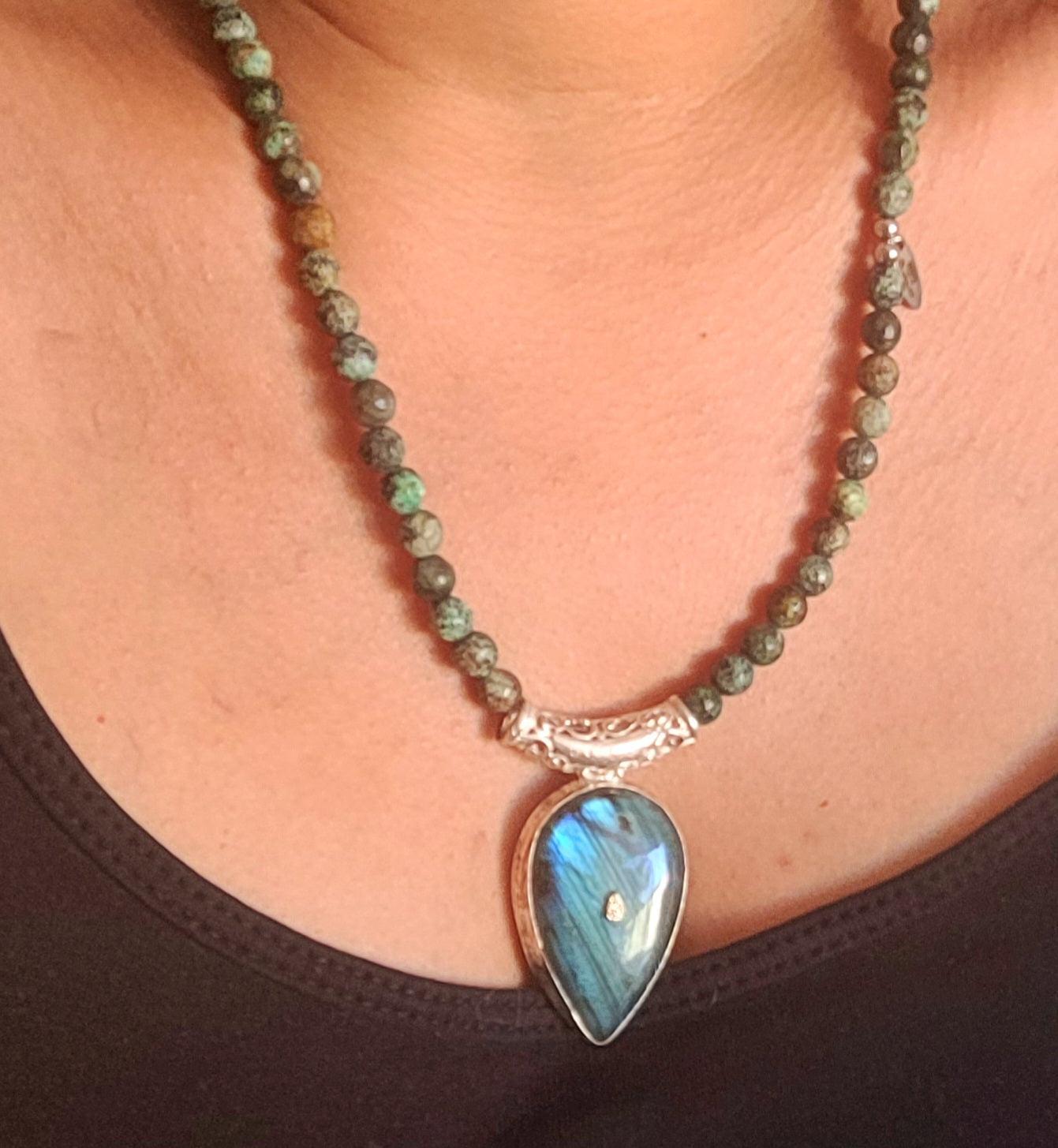 Collier AMIRA