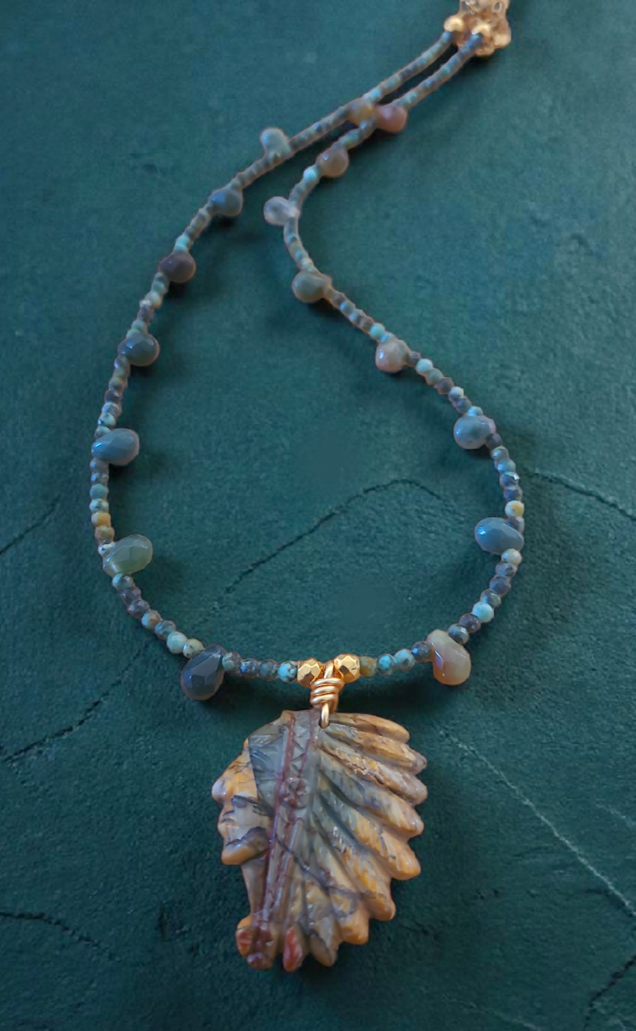 APACHE collier