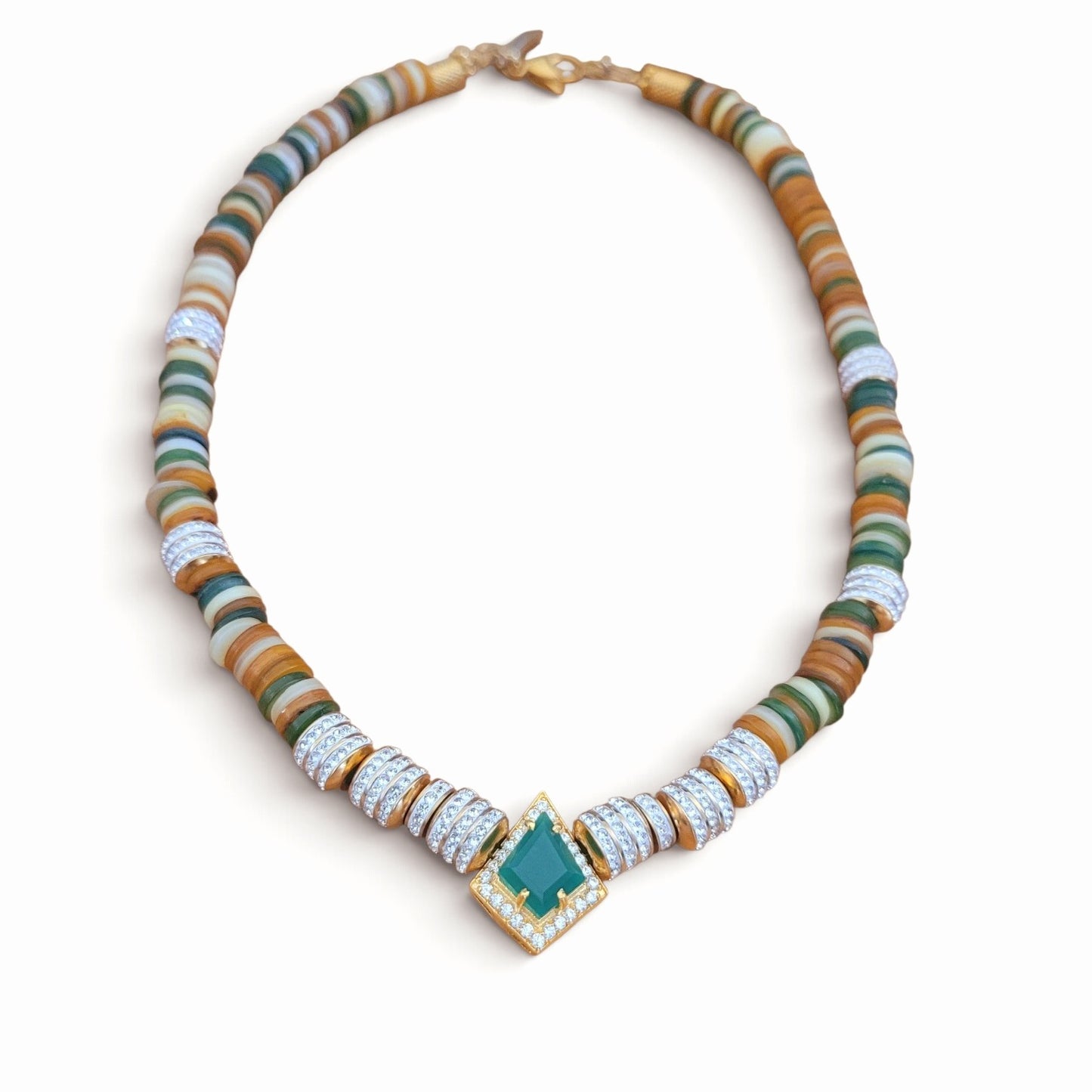Collier OUMI